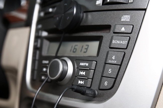 ¿Cómo vincular Bluetooth en auto?