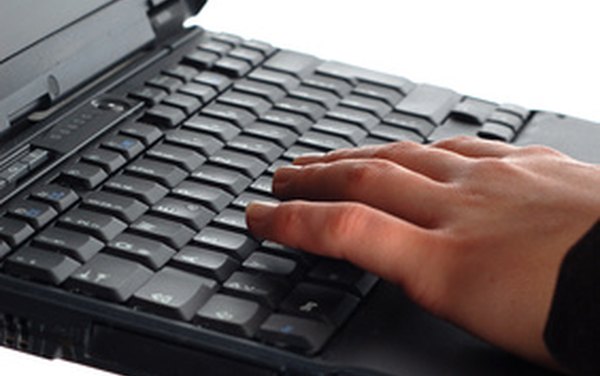 ¿Cómo activar las funciones del teclado de una laptop Toshiba?