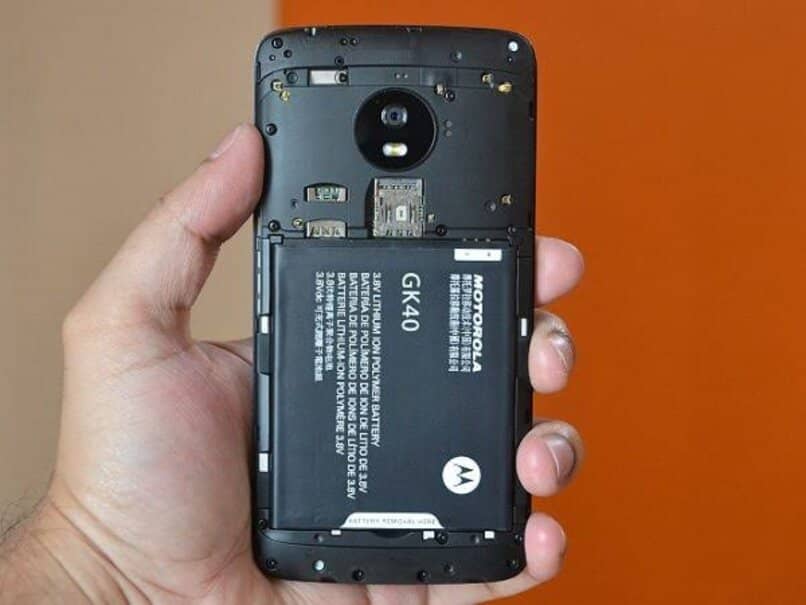 ¿Cómo activar tarjeta de memoria en un Motorola?